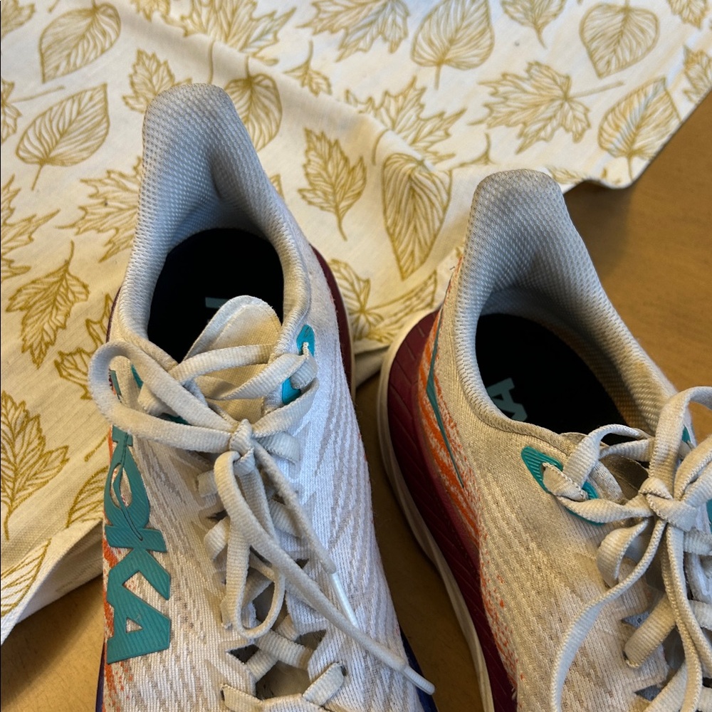HOKA Mach 5 size 9 - Picture 4 of 8